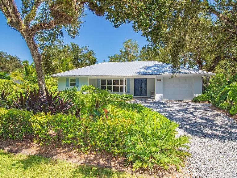 3902 Sabal Palm Dr — Photo 28
