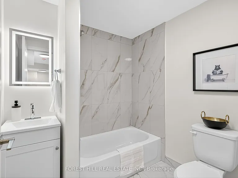52 Albright Ave #D — Photo 17