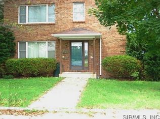 1105 Eisenhower St, Mascoutah, IL 62258