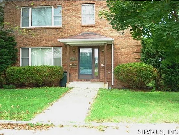 1105 Eisenhower St photo 1