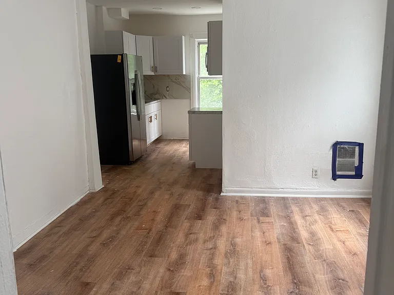 38 Carroll St #2 — Photo 2