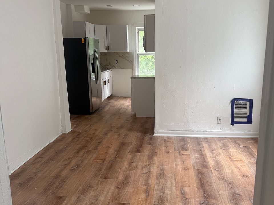 1st image of 38 Carroll St Floor 2