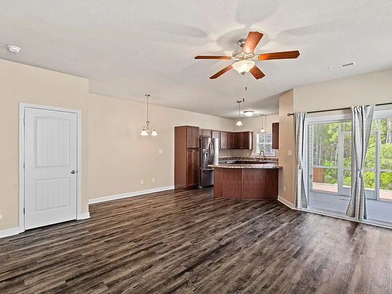 399 Frisco Way — Photo 9