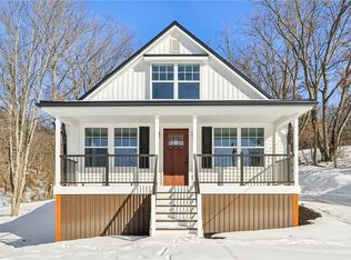 25 Burger Rd, Cheswick, PA 15024