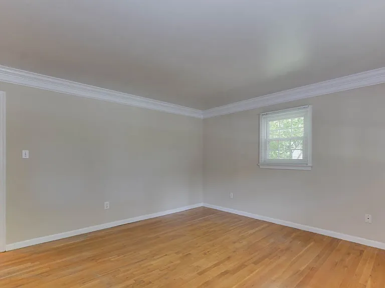 318 Powhatan Dr — Photo 36