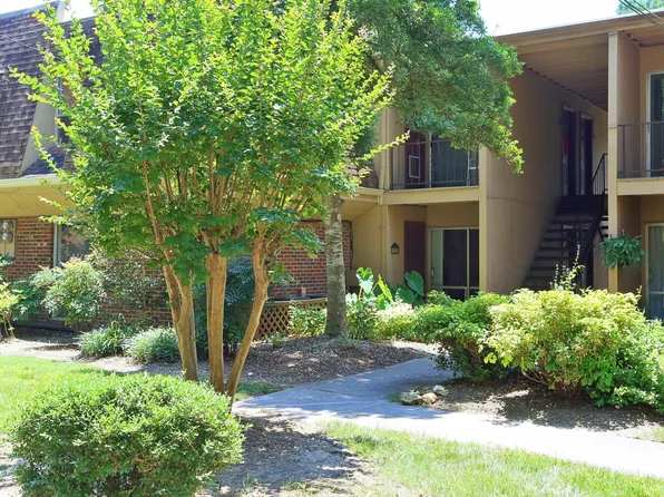 108 Ephesus Church Rd APT 502, Chapel Hill, NC 27517