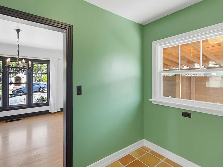 2615 Myrtle Ave — Photo 53