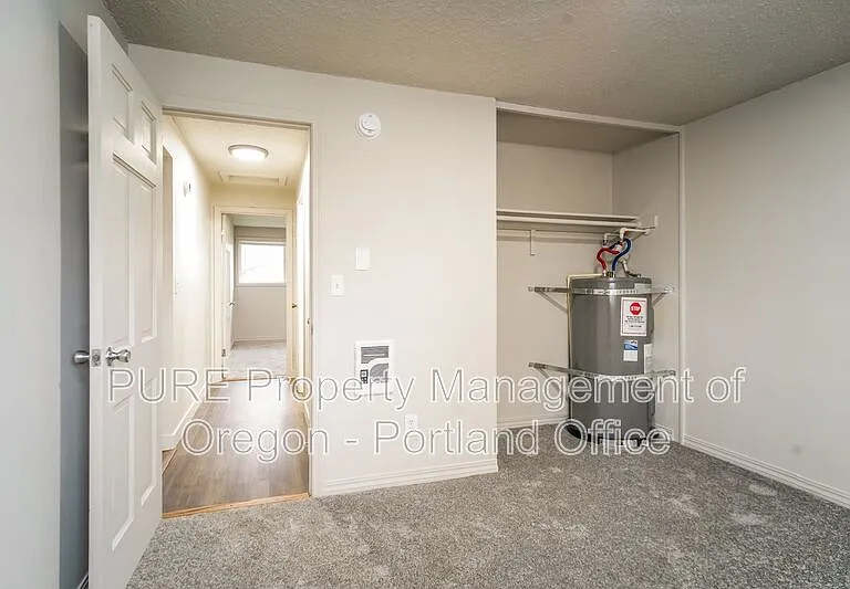18411 E Burnside St #205 — Photo 17