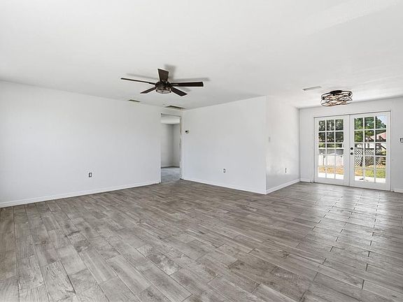 5th image of 4530 Cazes Ave