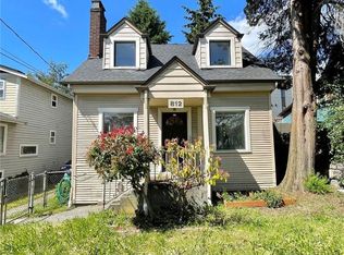 812 NE 70th St, Seattle, WA 98115