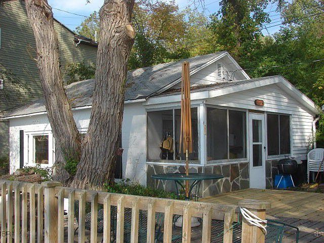 1st image of 8524/28 Lower Lake Rd