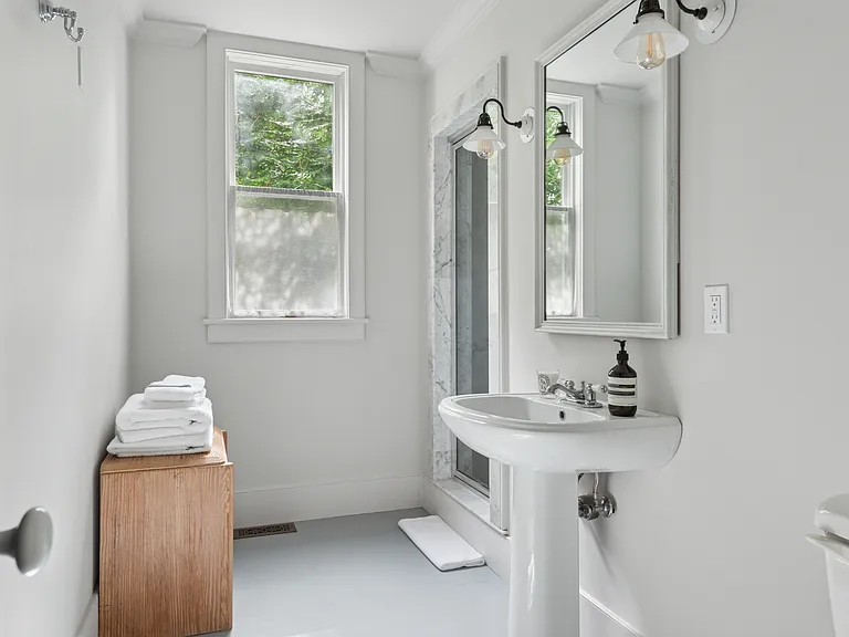 63 Glover St — Photo 17