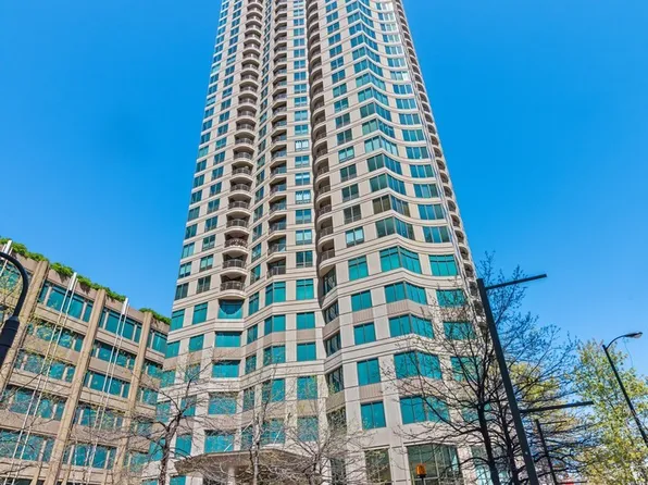 400 N La Salle St #3009, Chicago, IL 60605
