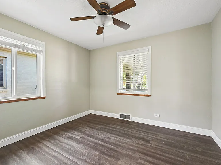 1054 Leyden St — Photo 19