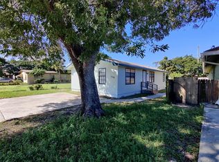 1316 W 32nd St, Riviera Beach, FL 33404