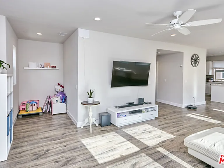9831 Alburtis Ave #37 — Photo 15