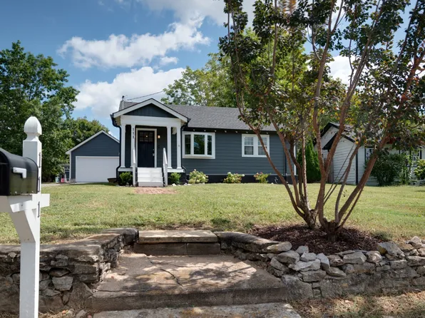 111 Lindsley Park Dr, Nashville, TN 37206