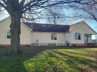 140 Meadow Ln, Tekonsha, MI 49092