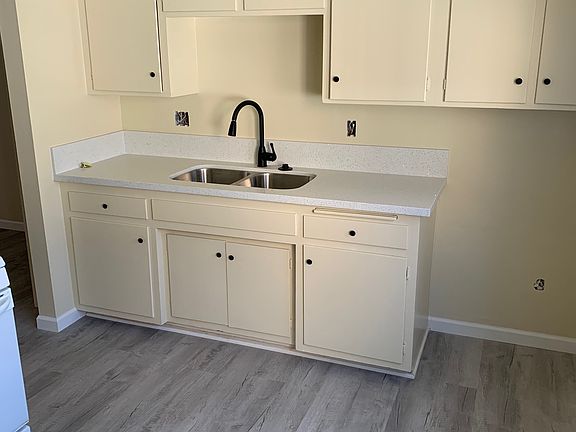 3rd image of 2013 Plaza Del Amo Unit A