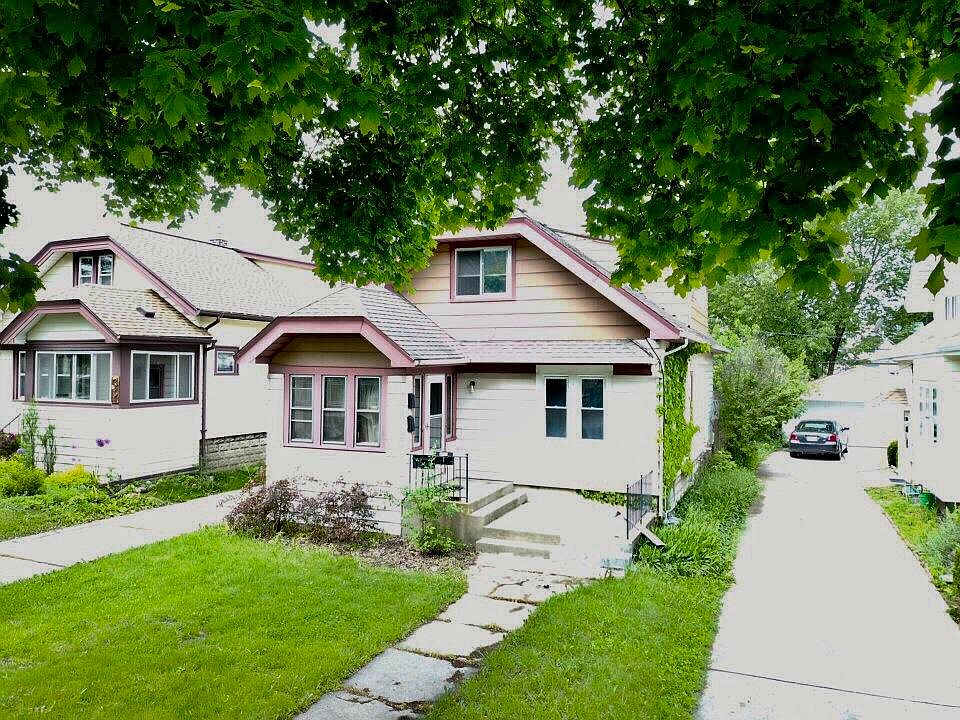 2nd image of 1425 S 88th St