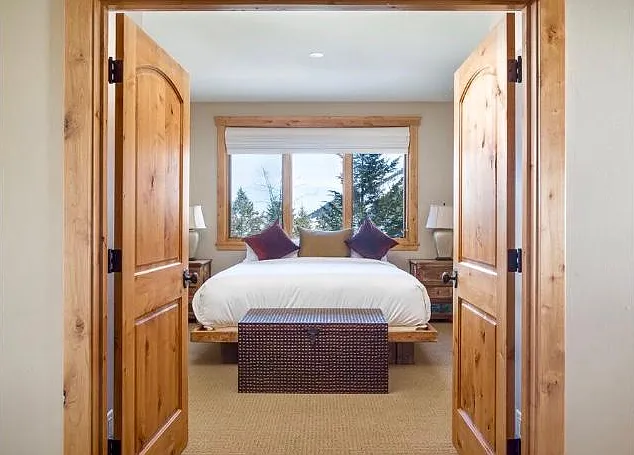 890 Snow King Dr — Photo 10