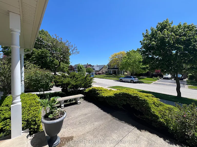 2055 Hadfield Ct — Photo 4