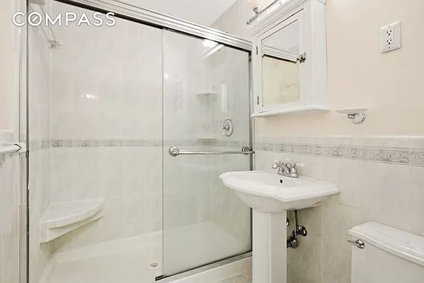 Rented by Compass | media 38