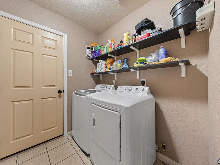 11756 E Omega Ln — Photo 16