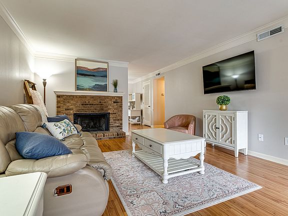 4th image of 178 Westfield Dr Unit 178