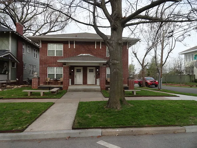 2 bed, 1.5 bath, 1300 sqft, $1,550 — Photo 1