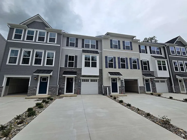 1815 Bergerac Ct — Photo 40