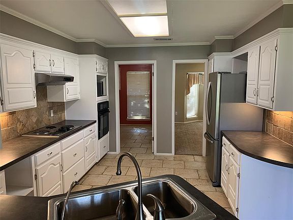 5th image of 2618 Meadow Lake Dr