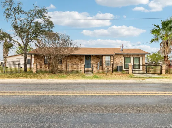1005 WESTMEYER ST, Poth, TX 78147