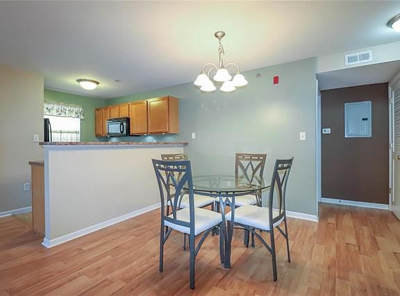 5th image of 2470 Lampong Dr APT 100C