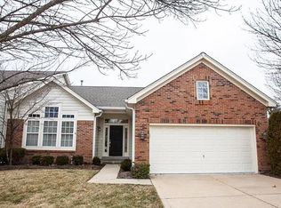 151 Vonbehren Dr, Chesterfield, MO