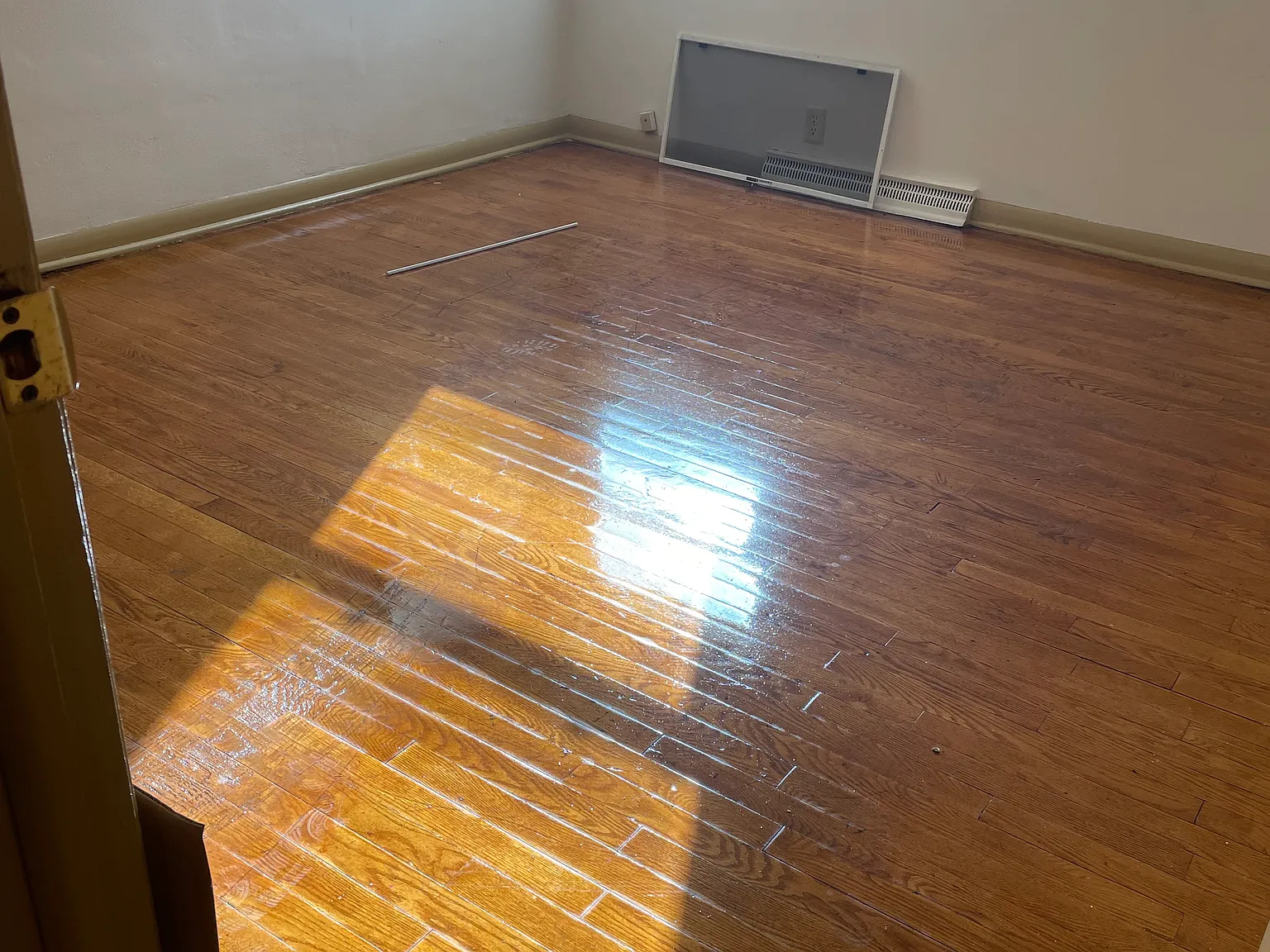 2 bed, 3770 sqft, $1,050 — Photo 2
