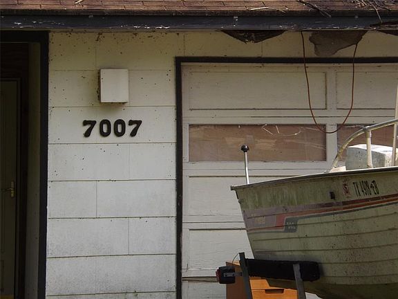 3rd image of 7007 Oleander Ln