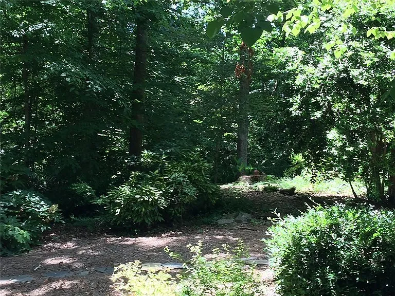 4690 Huntley Dr — Photo 20