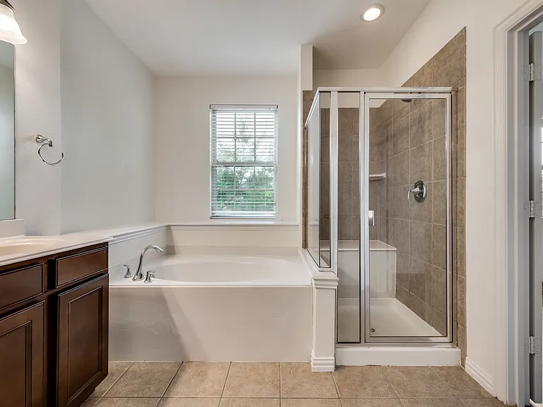 1930 Loma Alta Dr — Photo 26