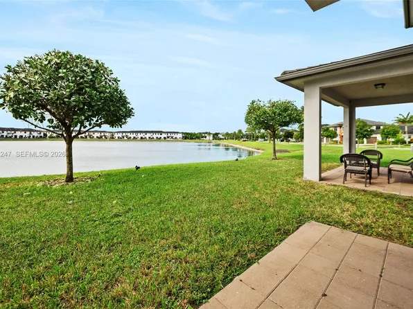 16060 NW 89th Ct, Miami Lakes, FL 33018