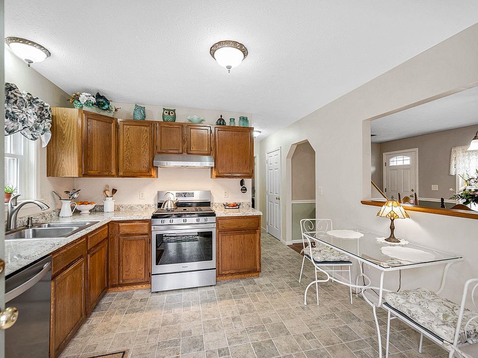 11 Linden Street, Hudson, NH 03051 | Zillow