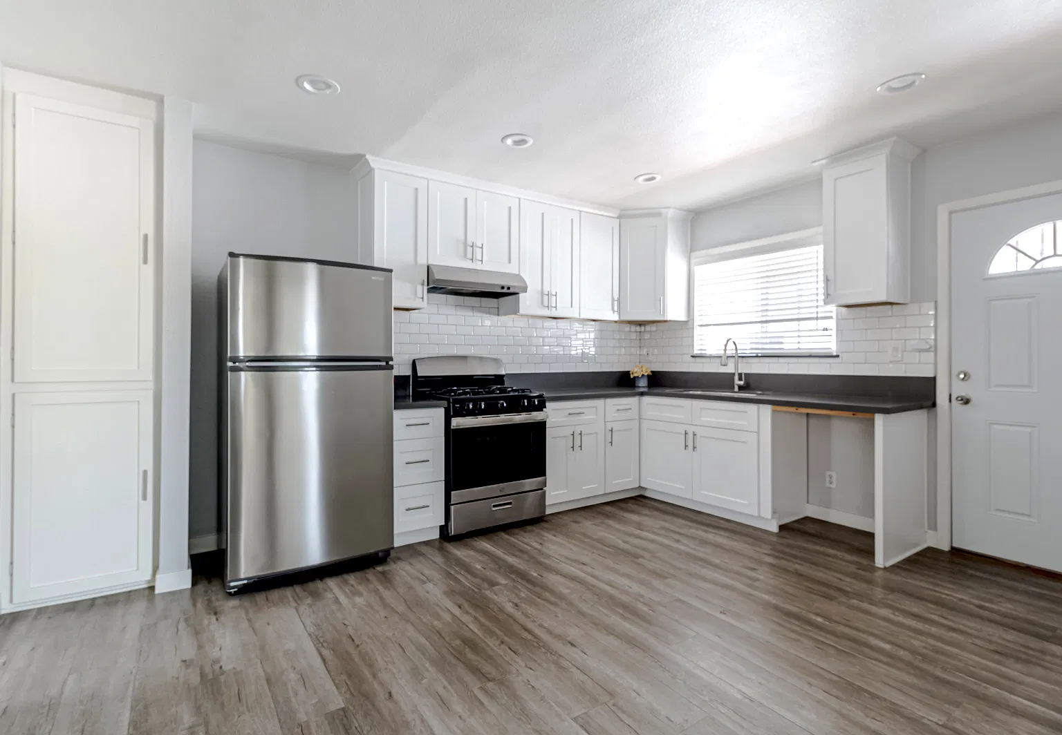 1 bed, $1,790 — Photo 2