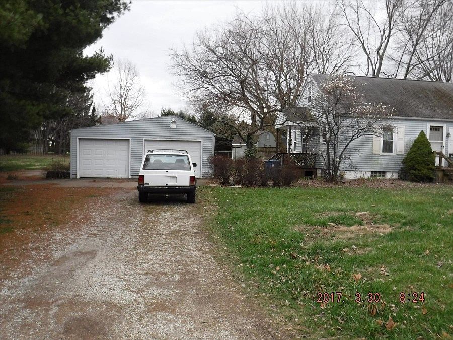 1st image of 5462 Broadway Ave