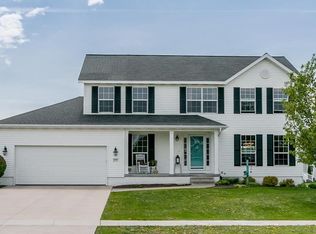 2405 Grey Wolf, Hiawatha, IA 52233