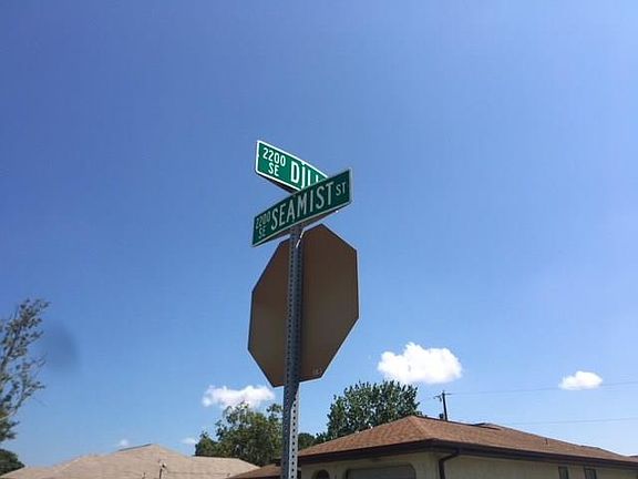 2nd image of 2202 SE Dill Ln