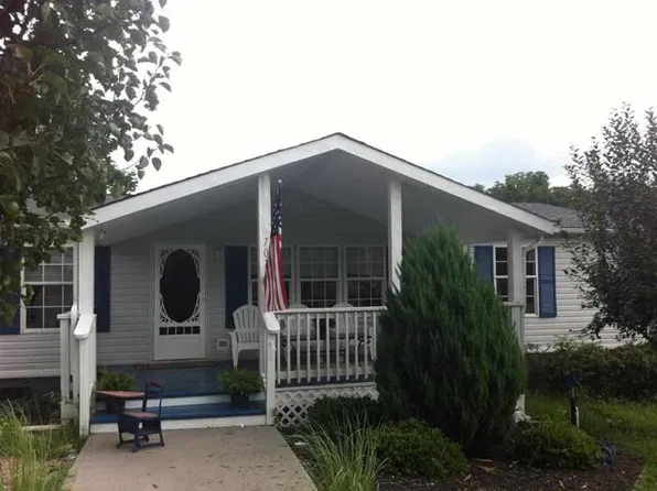707 French Mill Rd, Dandridge, TN 37725