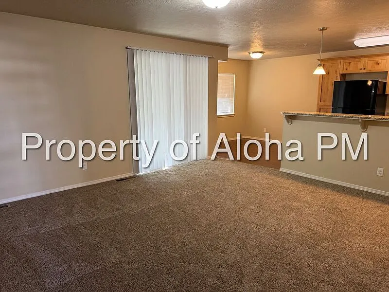 2 bed, 2.0 bath, 981 sqft, $1,451 — Photo 3