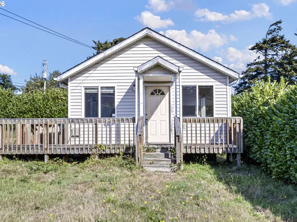 1946 16th St, North Bend, OR 97459
