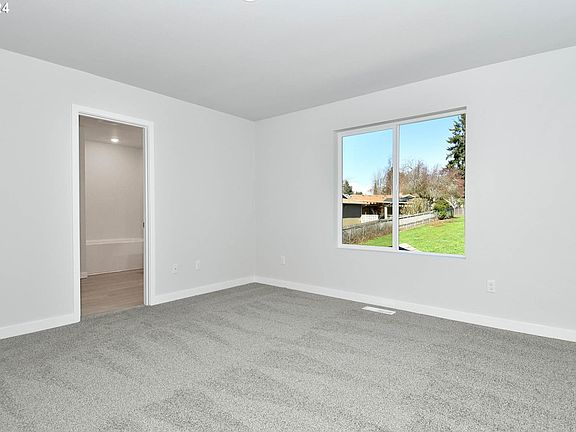 5th image of 6002 NE 68th St