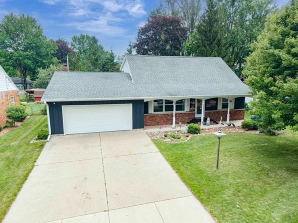 430 Fairview Way, Shawano, WI 54166